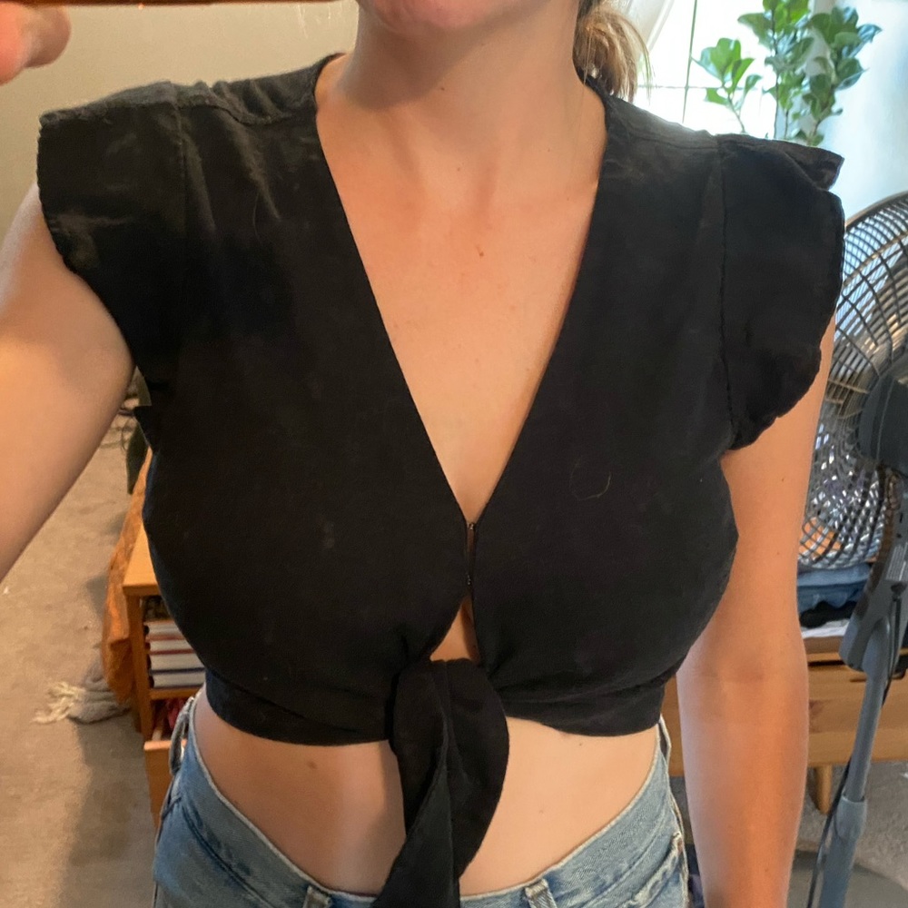 Abercrombie linen tie-front crop top